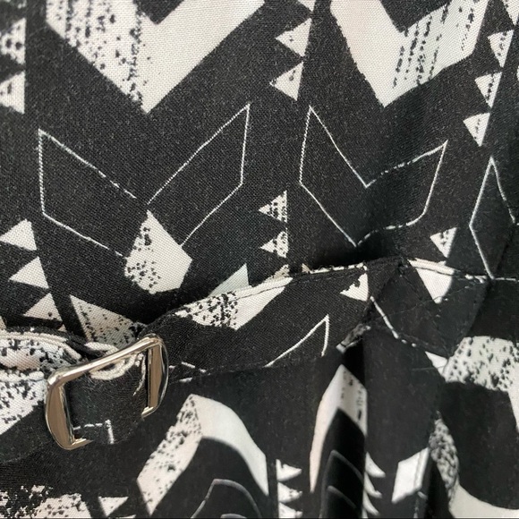 Volcom Black & White Racer Back Chevron Stripe Maxi Dress Front Snaps Small - Picture 12 of 13